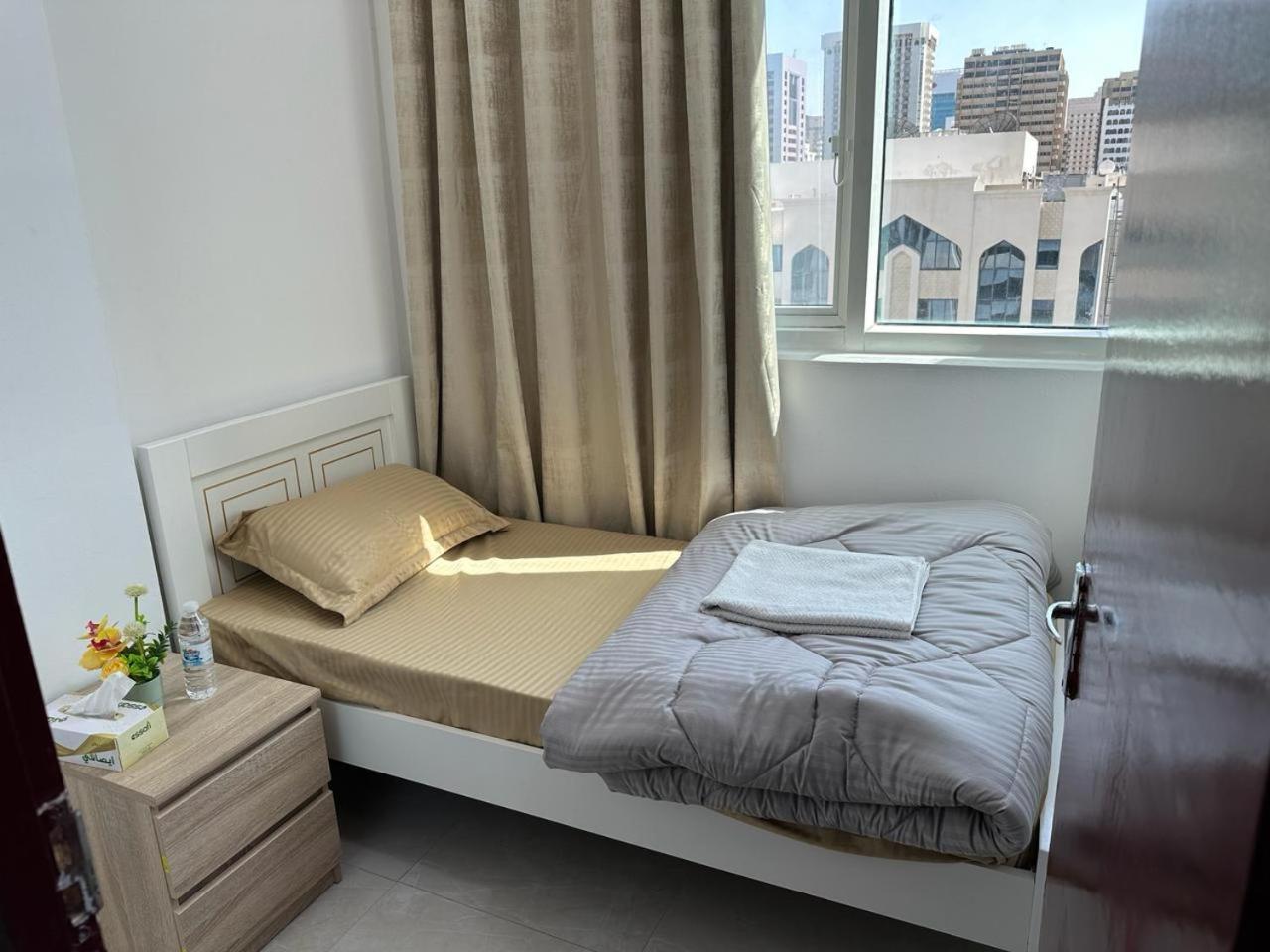 Corniche Street - Stunning Room أبو ظبي المظهر الخارجي الصورة
