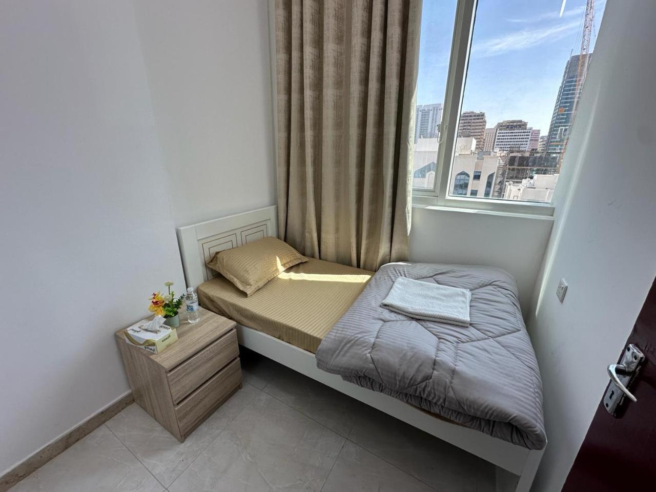 Corniche Street - Stunning Room أبو ظبي المظهر الخارجي الصورة