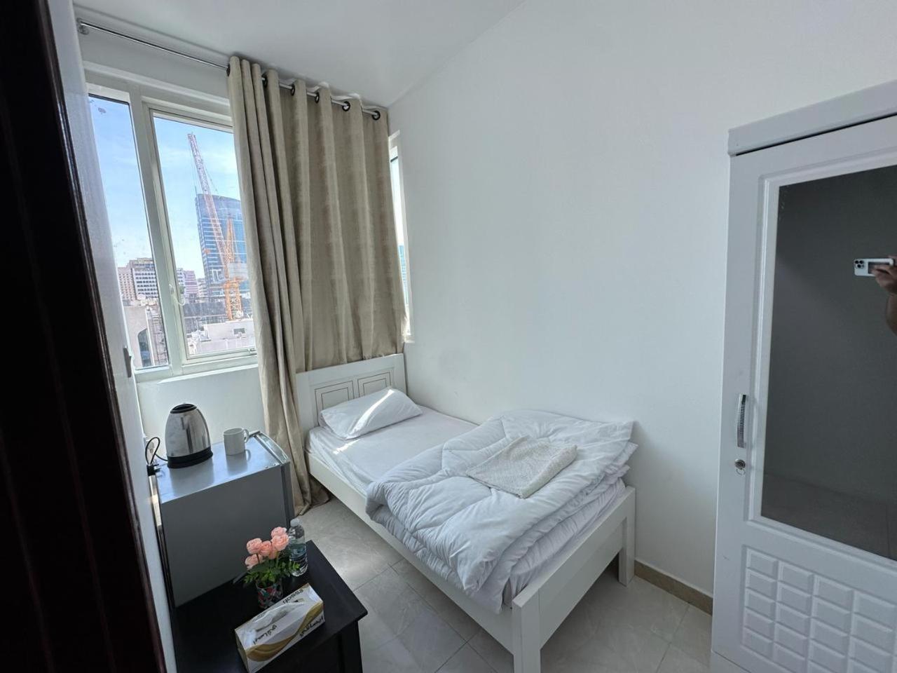Corniche Street - Stunning Room أبو ظبي المظهر الخارجي الصورة