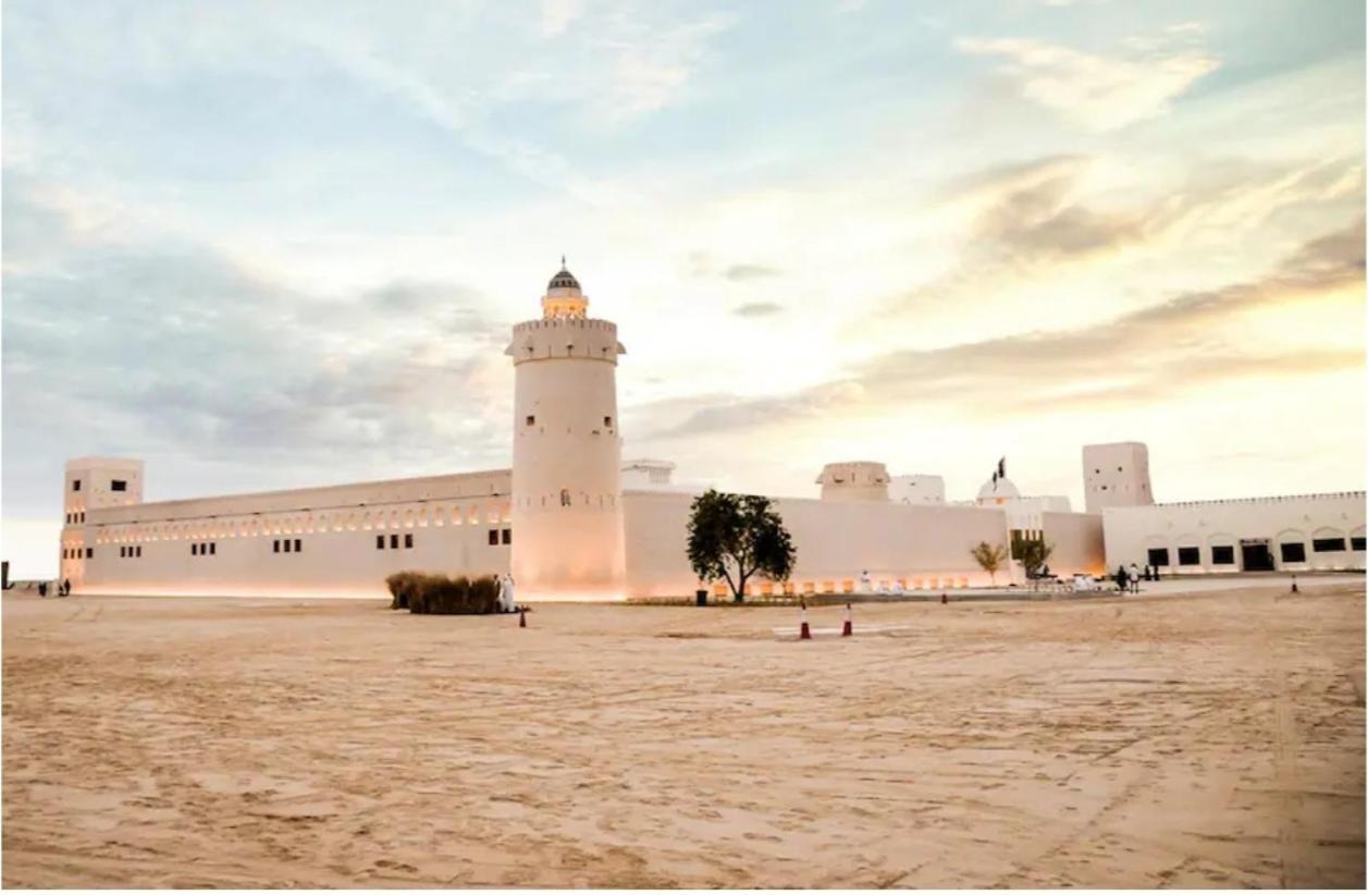 Corniche Street - Stunning Room أبو ظبي المظهر الخارجي الصورة